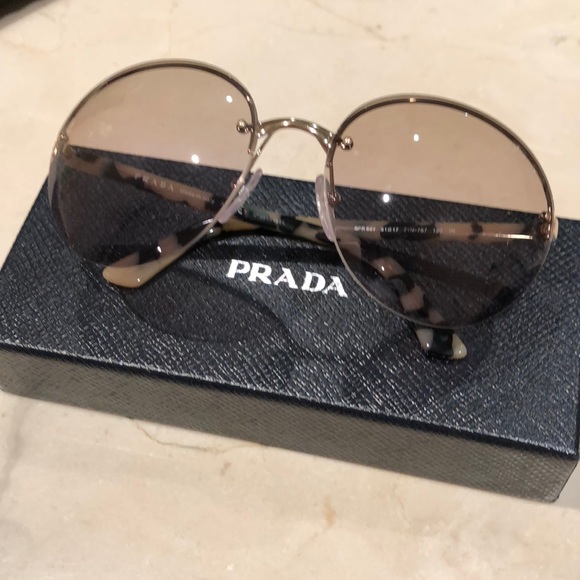 NEW! PRADA Heritage round sunglasses - Picture 1 of 11